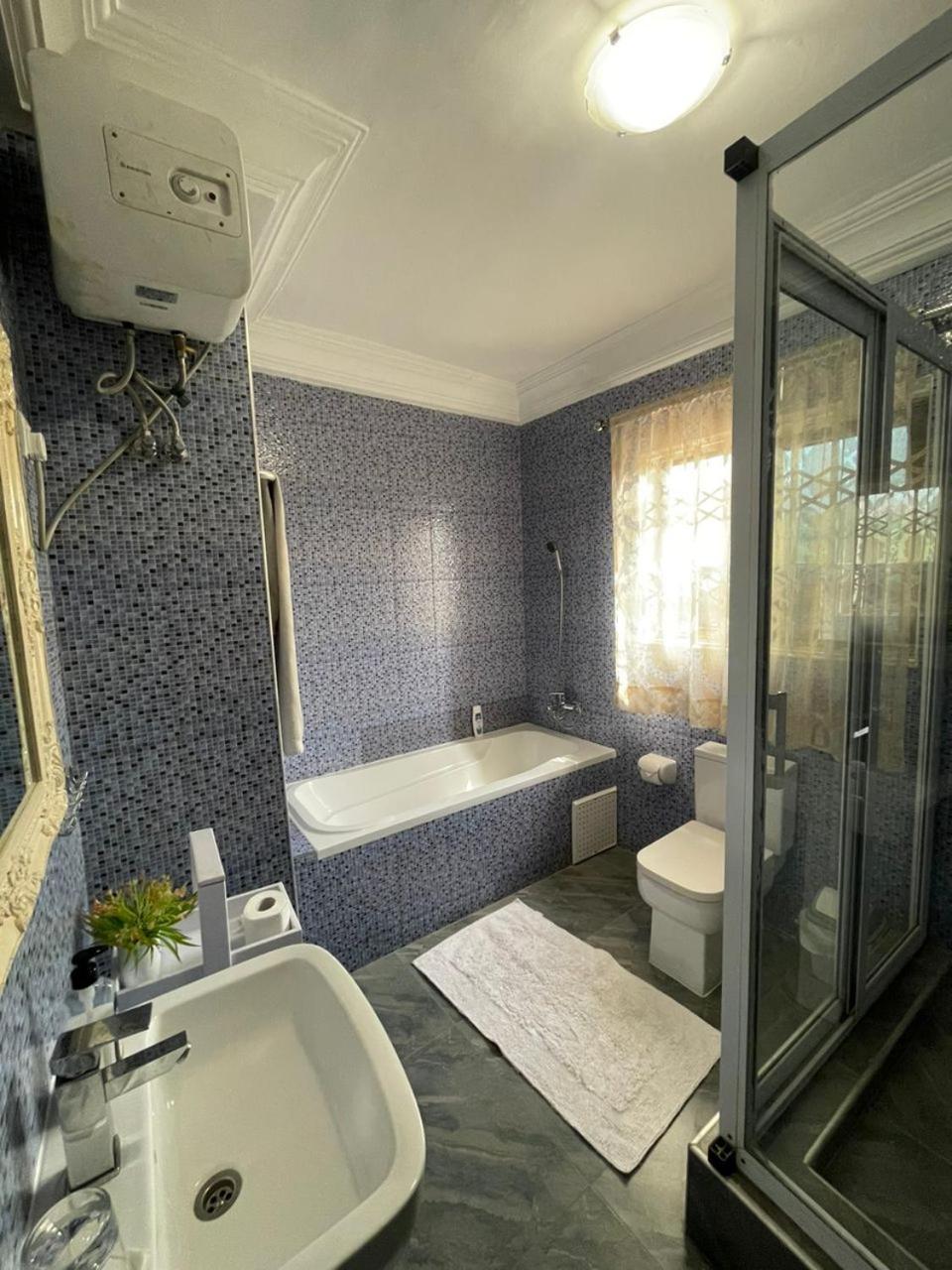 Perriman Hotel Kokrobite Kültér fotó