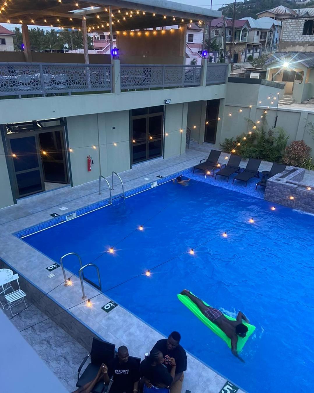 Perriman Hotel Kokrobite Kültér fotó